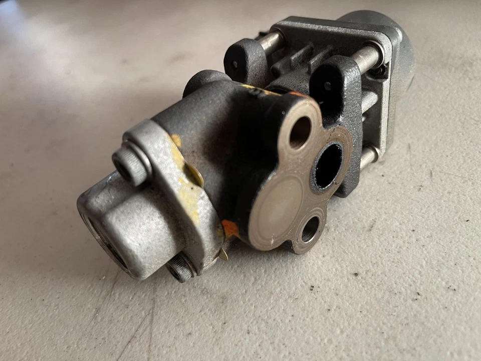 2012 Subaru Legacy Egr Valve Sensor 2010-2012 2.5liter Used Tested Good - Image 4 of 4