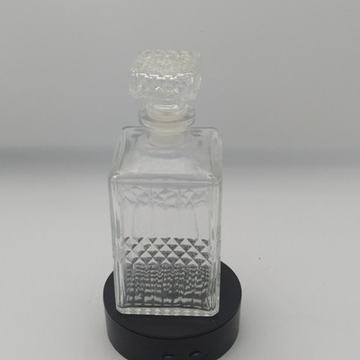 Vintage geschliffene Kristall Karaffe quadratisch Whisky verzierte Glasflasche mit Stopfen