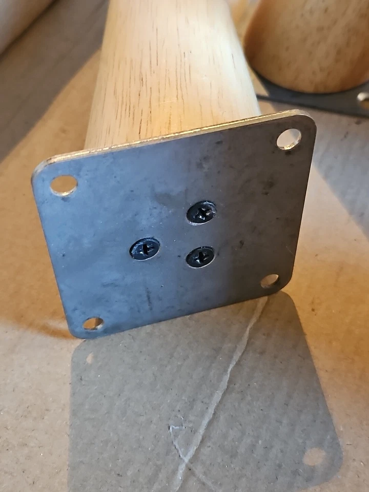 Patas para muebles de arce de 7 pulgadas Foto 2 de 4