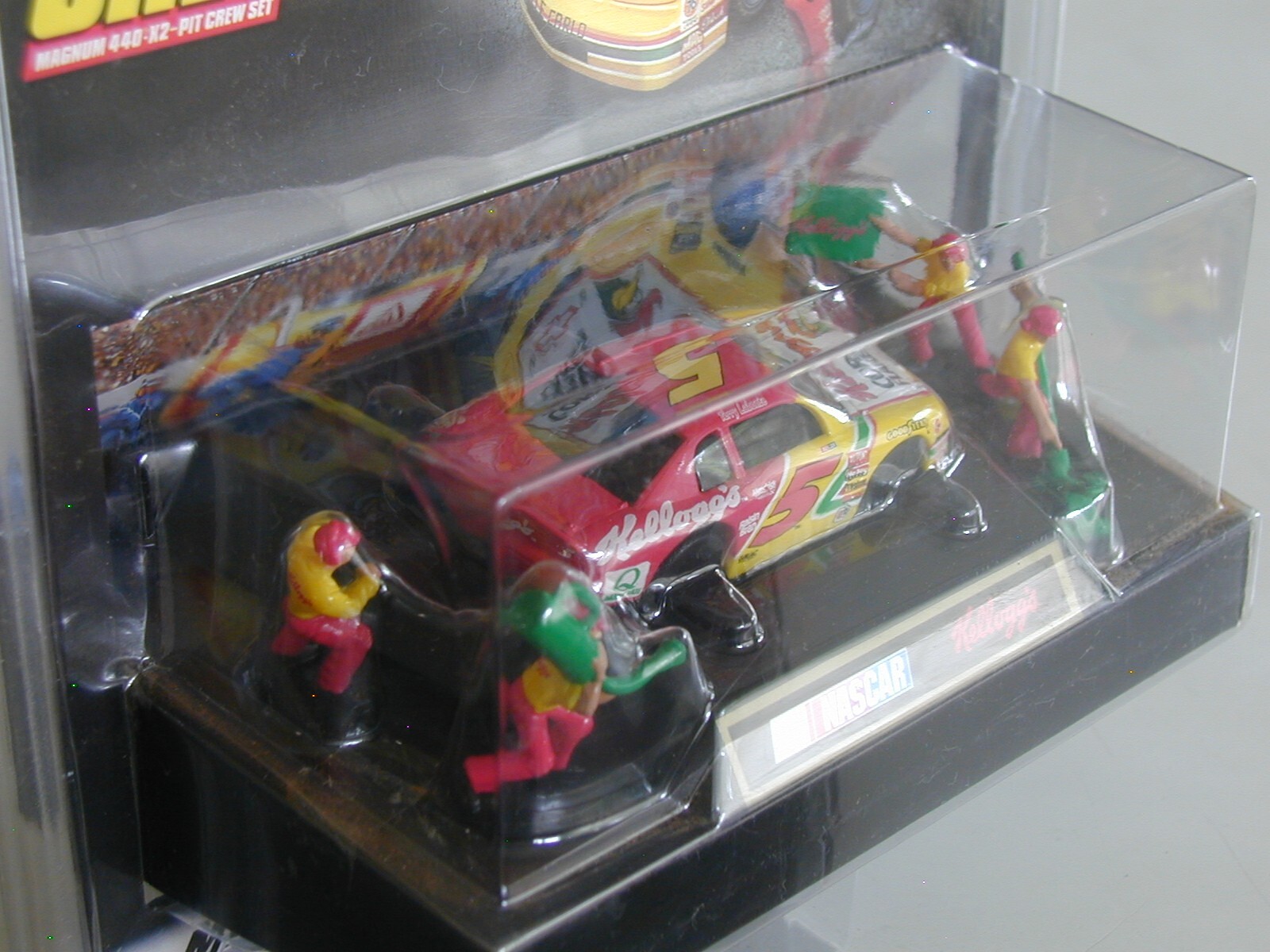 NEVER OPENED! NOS! NASCAR Kellogg's Car 'N Crew 1998 Tyco Mattel slot lot AFX Picture 5 of 7