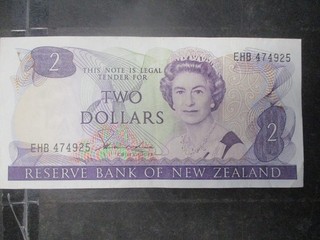 New Zealand Banknotes: $2 Circulated Great Item Must Have (T7280