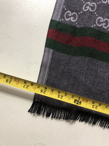 Gucci Men’s Women’s GG Monogram Scarf – Grey with Green & Red Stripe - Picture 6 of 8