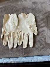 Vintage Cream Leather Woman  s Gloves. Made In France Size 7