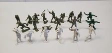 Vintage 1963 Louis Marx & Co US Army Toy Soldiers Green WWII Figures Lot Of 20
