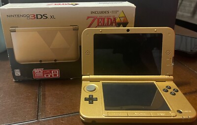 nintendo 3ds xl console gold/ The legend of Zelda a Link between