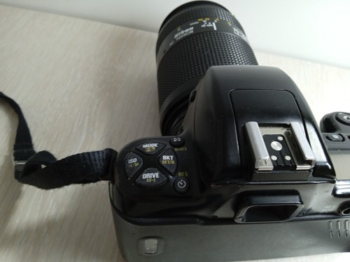 Nikon F-601 Film Camera | Nikkor AF 70-210mm Lens | Nikkor AF 35-80mm #E - Picture 11 of 24