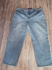 Gloria Vanderbilt Amanda Blue Jeans 16 Pull On Light Denim Straight Leg Womens