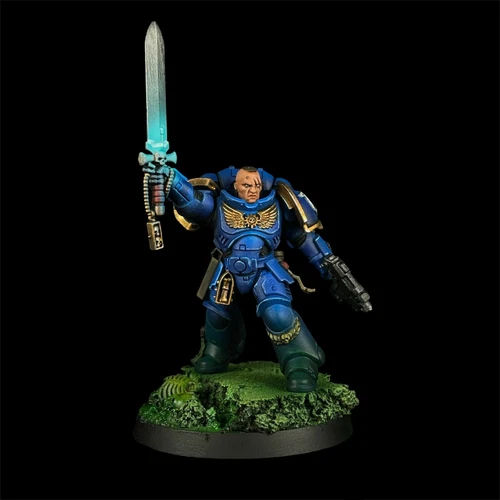 Games Workshop Warhammer 40K: Primaris Lieutenant, Power Sword, Painted, UltraM