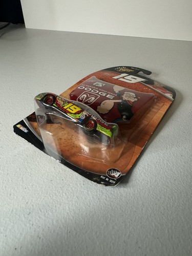 NASCAR 2004 Winner's Circle Jeremy Mayfield #19 Popeye Dodge 1/64 Race Hood - Picture 4 of 4