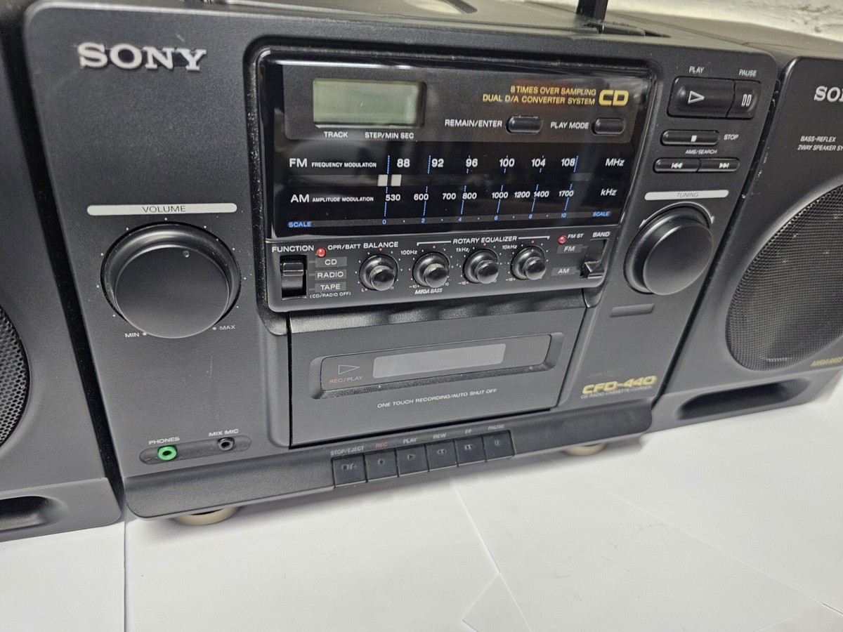 Sony CFD-440 Boombox Mega Bass, AM/FM, CD, tape, Tested, Read