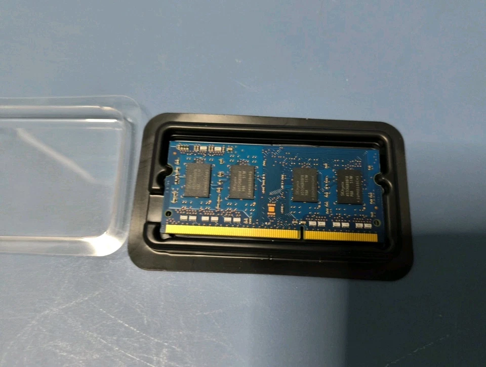 HYNIX 4GB HMT451S6BFR8A-PB DDR3 PC3L-12800S 1RX8 LAPTOP RAM G5-2 - Image 2 of 3