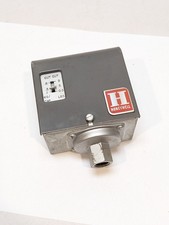 Honeywell PA404B-1007 Presstrol Pressure Control 0.5-9 PSI 120/240V