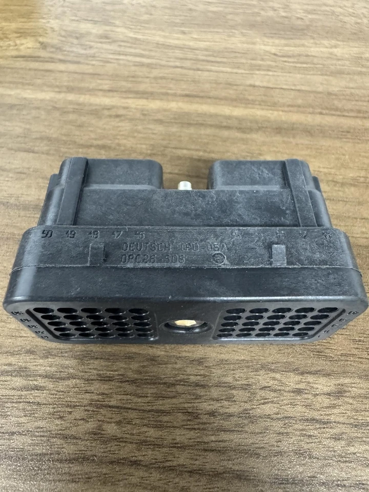 New In Box DEUTSCH DRC26-50S01 Connector with Pins/Sleeves (Danfoss 10100946) - Image 3 of 4