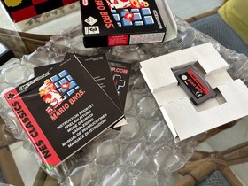 Console DS Super Mario Bros NES 20th Anniversary Nintendo Sweden &eacute;dition limit&eacute;e