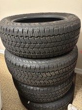 Llantas 90% seminuevas buena calidad, tapetes buenas condiciones