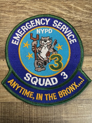 Code 3 Collectibles NYPD 1992 Ford Radio Emergency Truck #6, 12551, 2003 & Patch - Picture 8 of 9