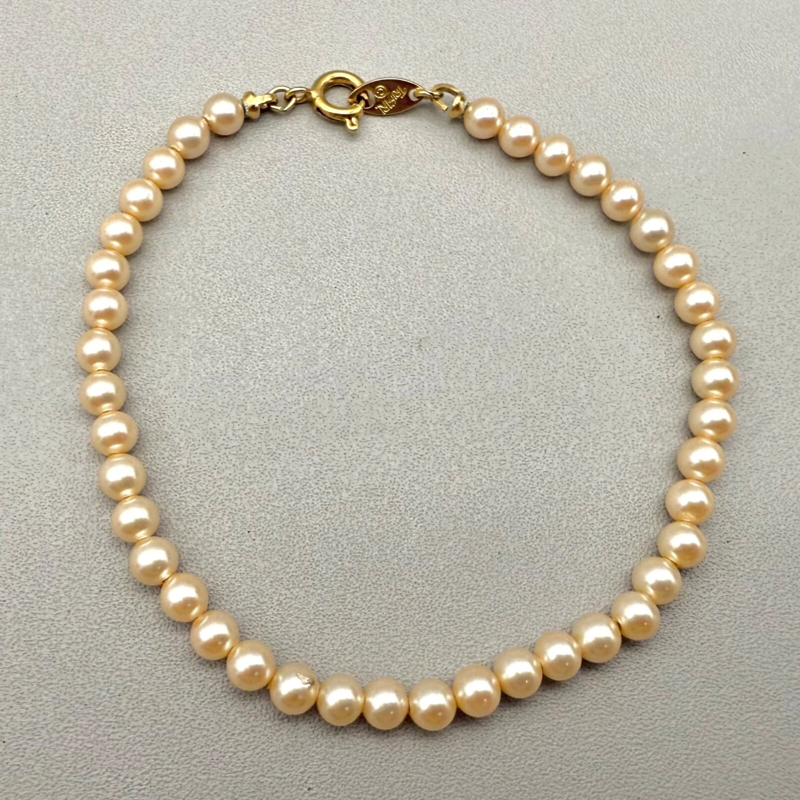 OFF WHITE Bracciale Vintage Trifari Finta Perla Filo Sottile Bianco Off Elegante Preppy 7 Pollici