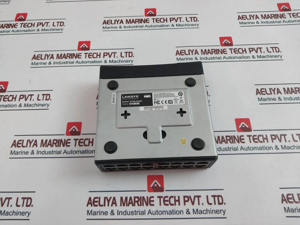 Linksys SD216 16-Port 10/100 Desktop Ethernet Network Switch VER.2 - Image 2 of 4