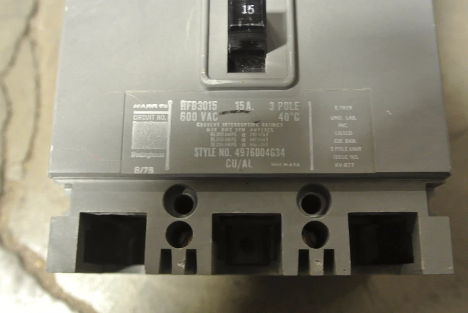 Disyuntor Westinghouse HFB3015L 3P 15A 600V - USADO Foto 2 de 4