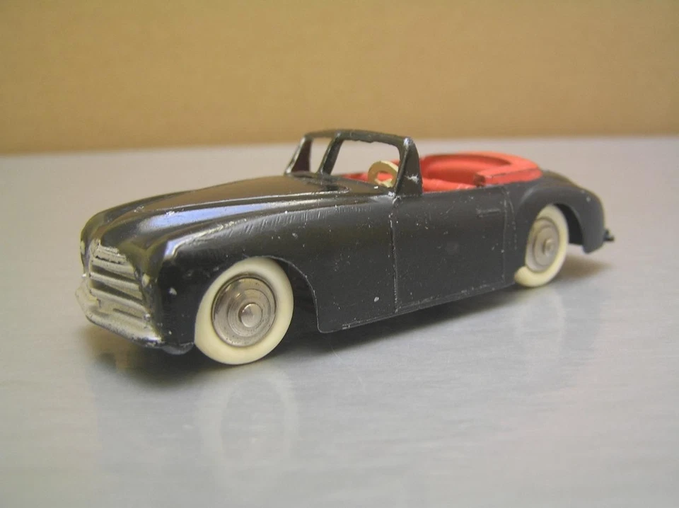 Dinky Toys 24S Simca 8 Sport Cabriolet made in France 1/43 scale Near Mint - Image 2 of 4