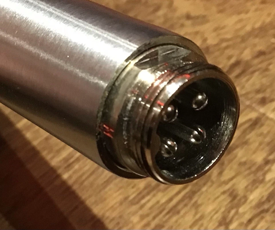 Tandy Radio Shack REALISTIC Super Cardioid Dynamic Microphone Model #33-992A - Image 4 of 4