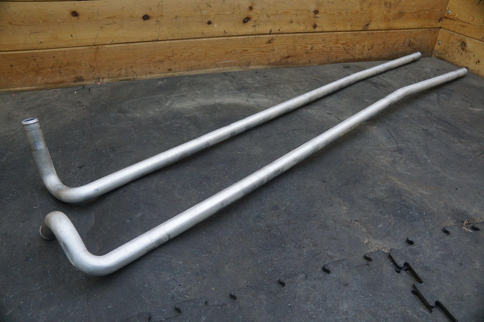 Set 2 Coolant Radiator Line Pipe Hose 4S9121485 4S0121400 OEM Audi R8 2018