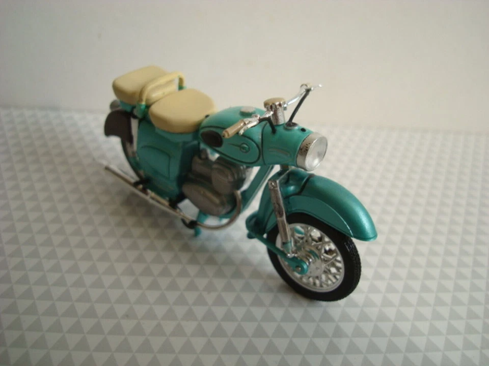 MZ ES 250 DDR ( Eisenschwein ) Topmodel 1:24 Atlas   Topmodel   1:24 Atlas - Bild 2 von 4