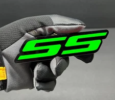 (2) PAIR SS Fender Tailgate Emblems Green 3D Acrylic Badges  Aggressive Racing