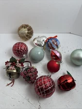 Assorted Vintage Lot of 12 Christmas ornaments