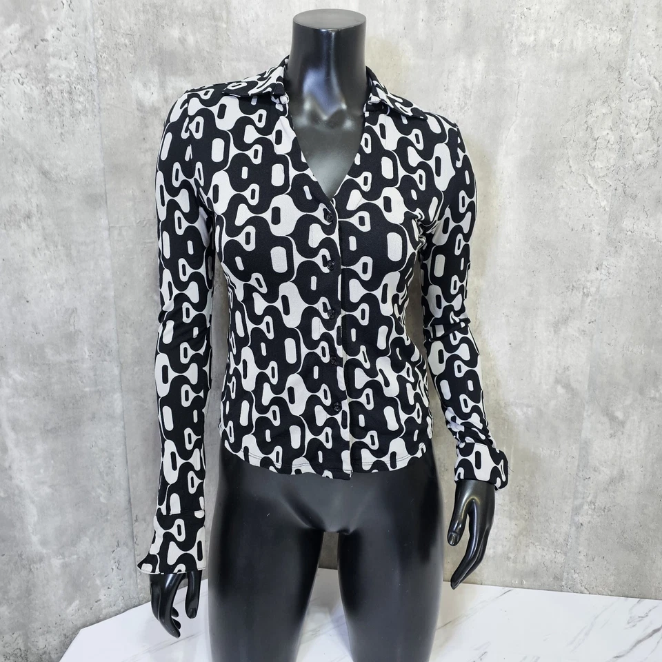 INC International Concepts Petite Black White Geo Print Blouse Top Retro Y2K - Image 2 of 4