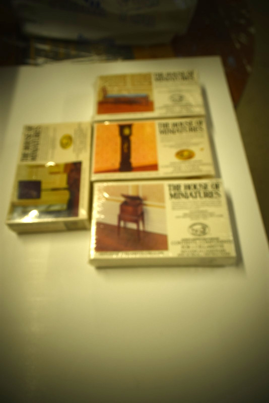 Lot 7 House of Miniature Kits 4 items