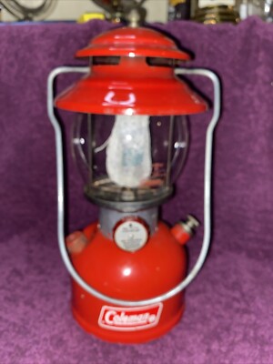 VINTAGE 1/1968 RED COLEMAN 200 A SINGLE MANTLE LANTERN Nice Condition