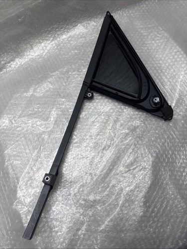 2022-2024 Rivian R1S FRONT LEFT CORNER GLASS WINDOW PT00009492-G OEM - Picture 3 of 4