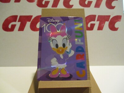 Disney 100 Card Fun Daisy Duck Base Card