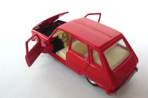 DINKY TOYS FRANCE RENAULT R6 REF 1416 1974 TRÈS BON ÉTAT - Imagen 5 de 7