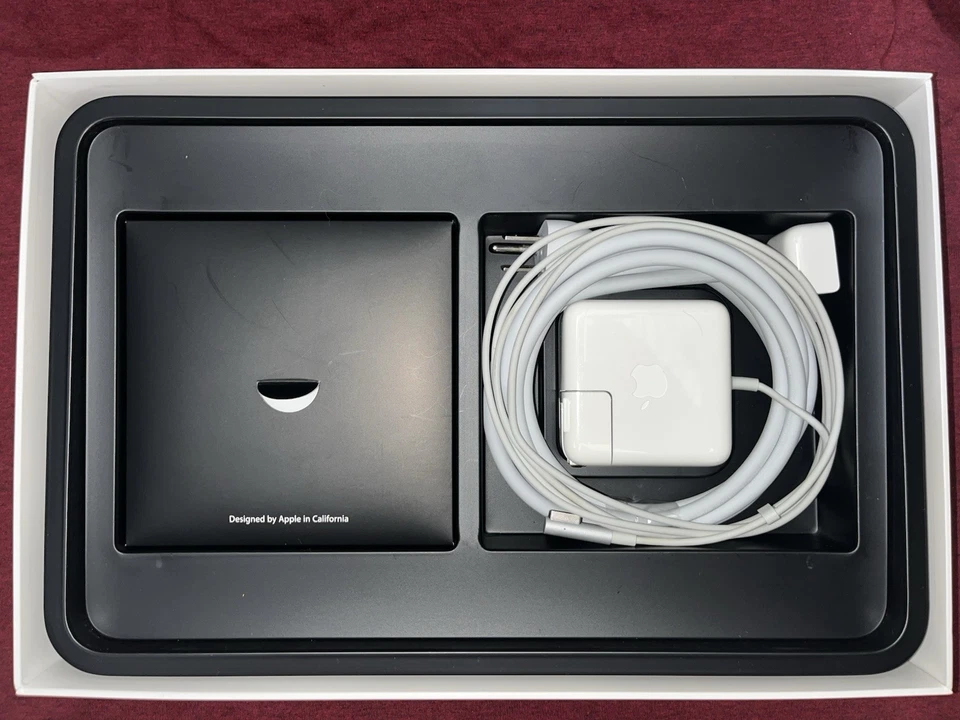 Apple MacBook Air A1370 11.6" Laptop - MC506LL/A (October, 2010) - Image 2 of 4