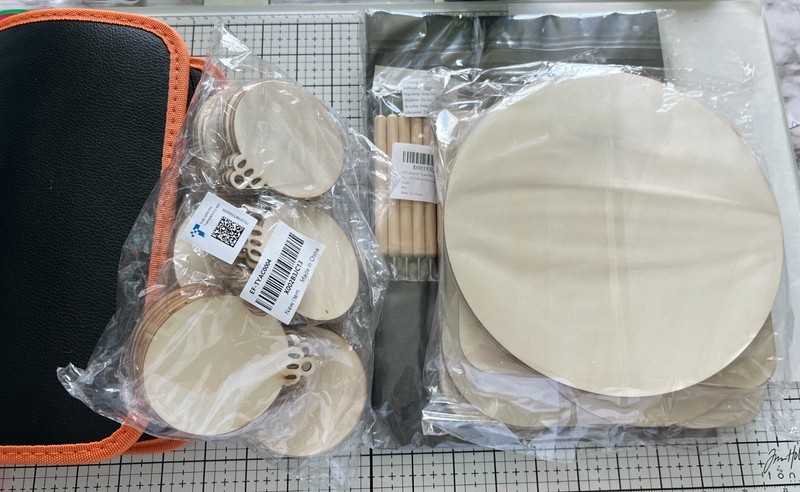 Wood Burning Kit with Wood Ornaments, Circles, Squares, & Transfer Sheets Stylus