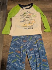 Two Pairs Long Sleeve/Pants dinosaur Pajamas Boys Size 5 Members Mark  Carter's