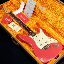 Fender Custom Shop / Time Machine Series 1961 Stratocaster Relic Fiesta Red