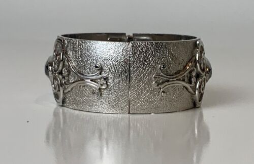 Art Deco Style Silver Tone & Black Glass Hinge Cuff Clamper Bracelet - Picture 5 of 10