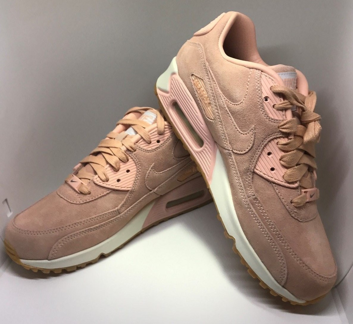 Nike iD Air max 90 Premium Premium Premium Women s Running shoes Size 8 Peach White Suede d10d58 Nike iD Air max 90 Premium Premium Premium Women s Running shoes Size 8 Peach White Suede d10d58