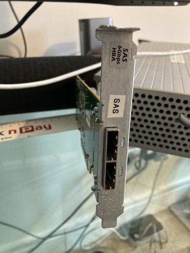 Dell PERC H200E 6Gbps SAS HBA Dwuportowy zewnętrzny kontroler światłowodowy RAID - Zdjęcie 3 z 3