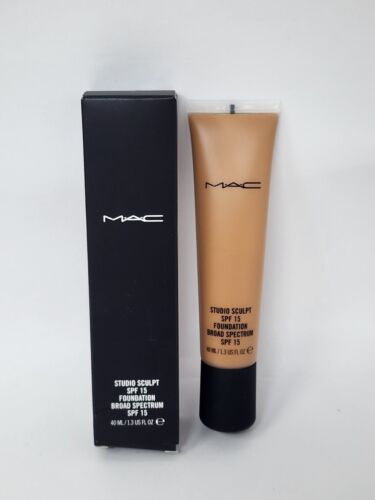 MAC NC45 Studio Sculpt Foundation SPF 15 Full Size