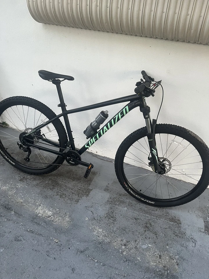 Bicicleta de montaña Rockhopper mediana especializada Foto 2 de 2