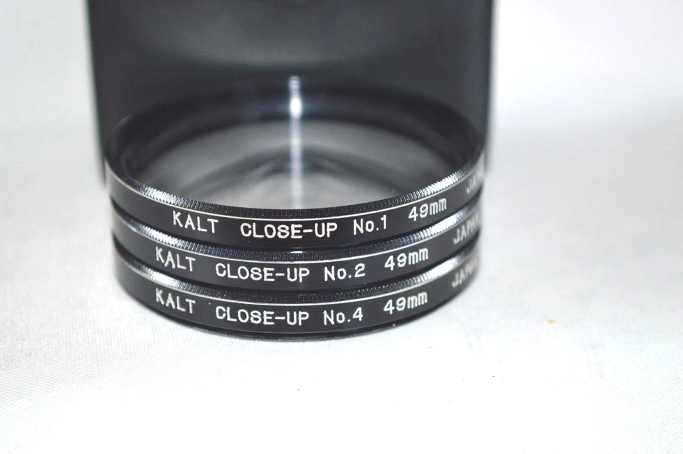 Kalt 49 mm +1, +2, +4 Close-UP Screw-In Lens Kit with Case (S-66) - Image 2 of 3