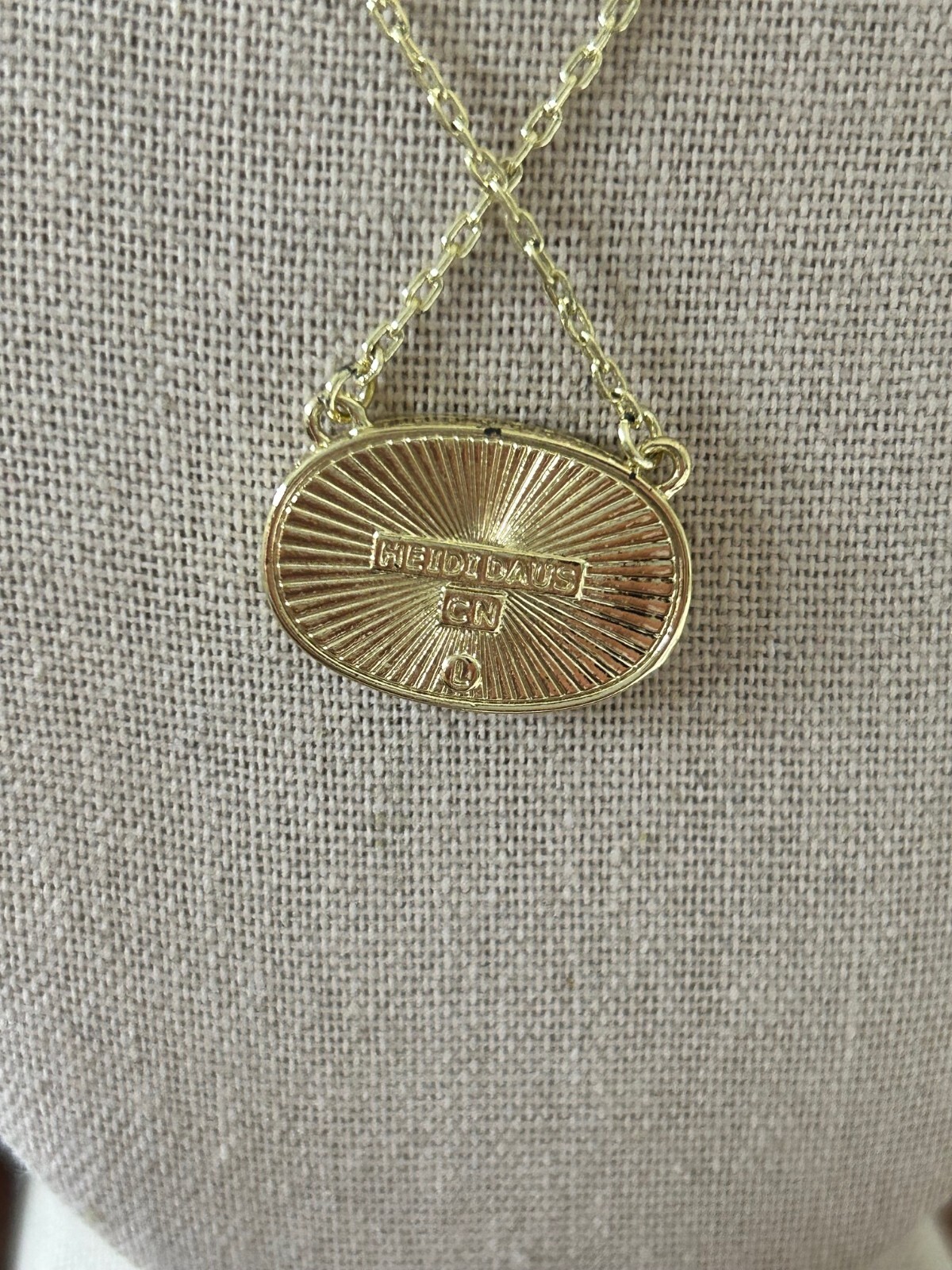 Picture 3 of 4