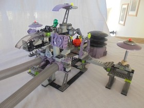 LEGO Life on Mars 7317 Aero Tube Hangar w/Minifigs & Manual - COMPLETE