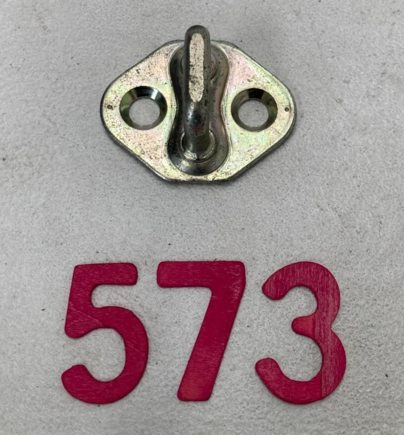 Оригинальная накладка защелки дверного замка 04–14 Acura TSX 72135-SDA-A01 - Изображение 2 из 4