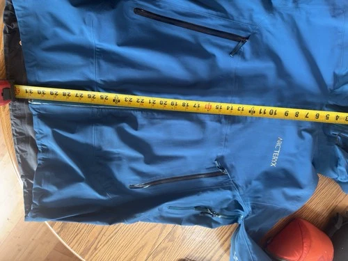 Arc'teryx Men's Blue GoreTex  Jacket Size L image 6