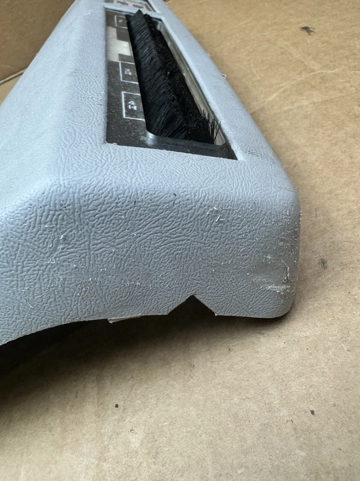 1988-1994 Chevy Silverado 4x4 раздаточная коробка переключатель ободок крышка отделка OEM серый - Изображение 3 из 4